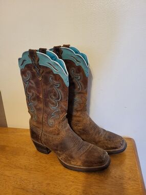 Justin Boots Turquoise Leather Western Boots Detailed